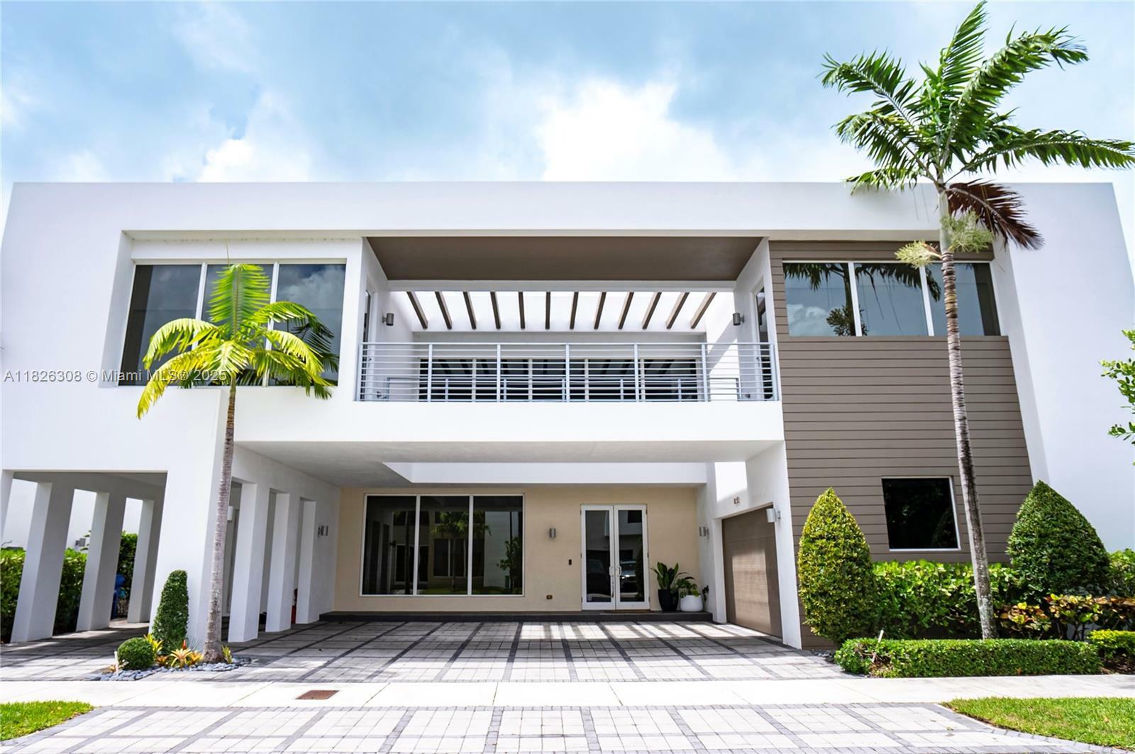 Property Photo:  10272 NW 75th Ter  FL 33178 