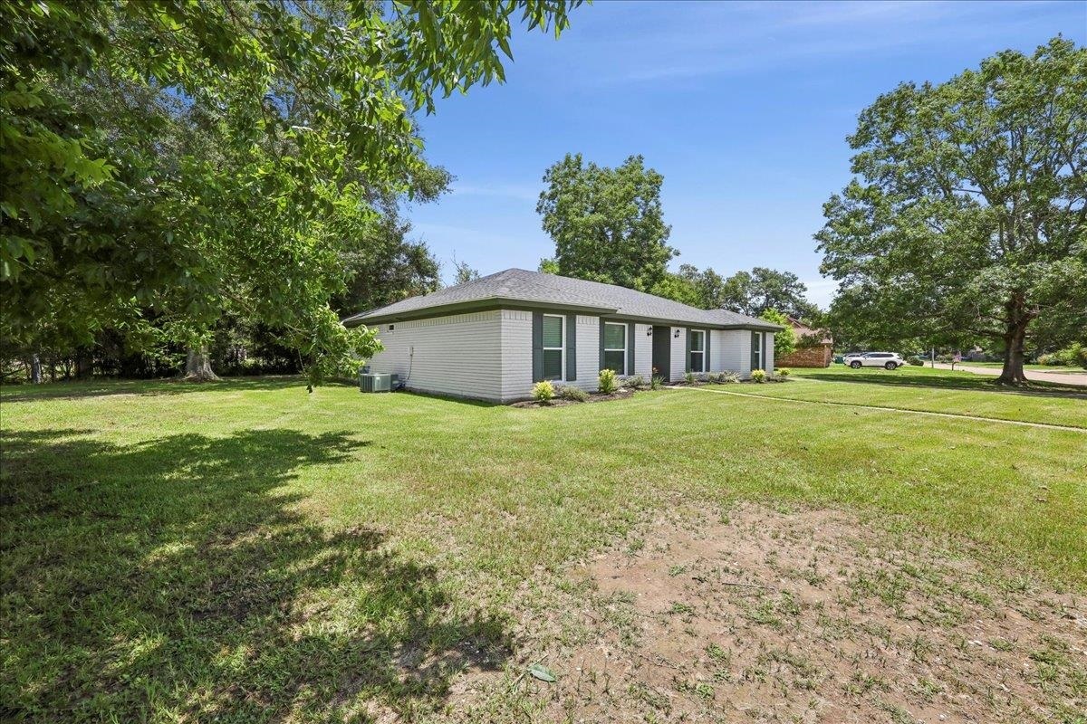 Property Photo:  2024 International  TX 77632 