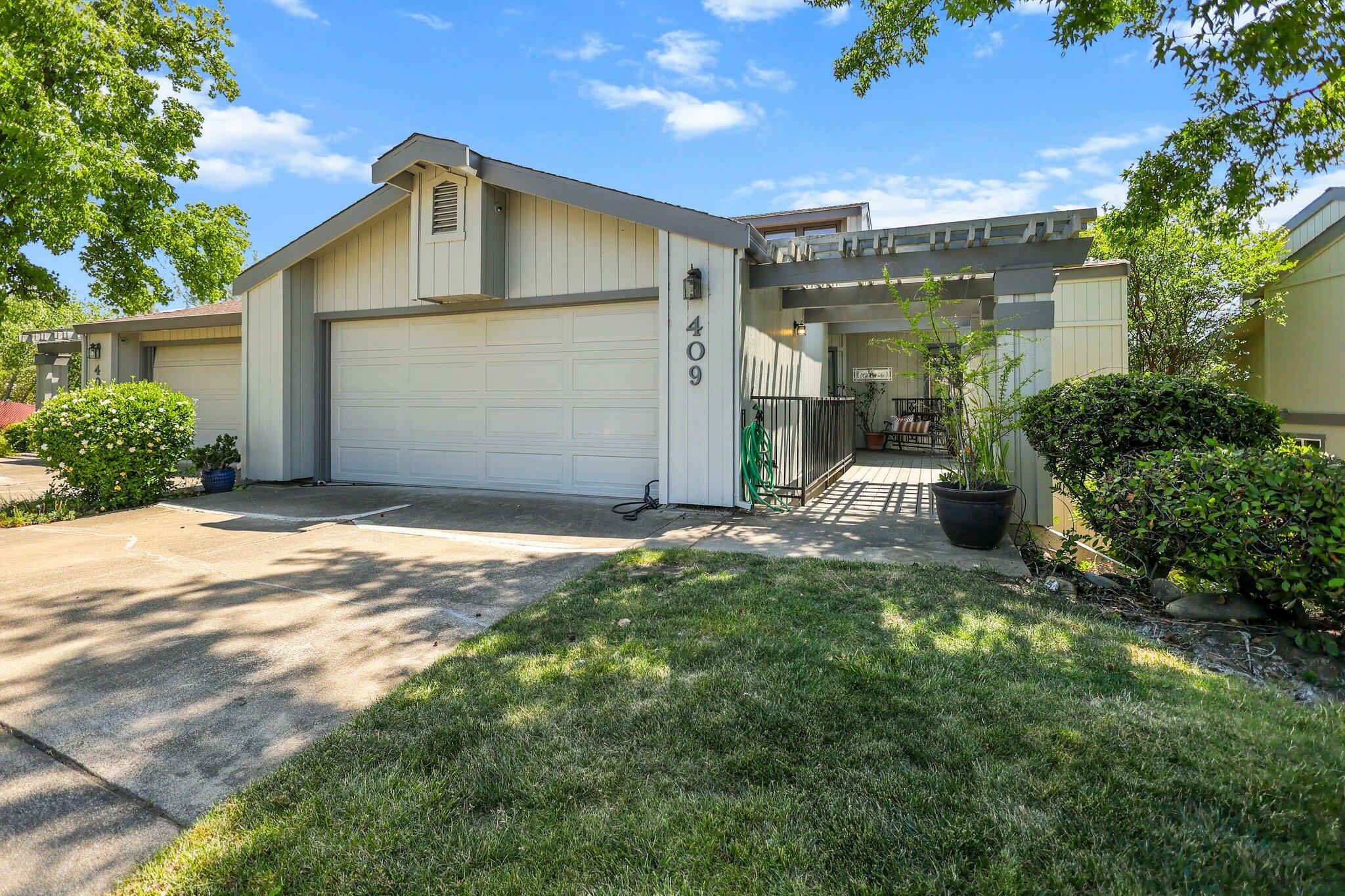 409 Ridgecrest Trail  Redding CA 96003 photo
