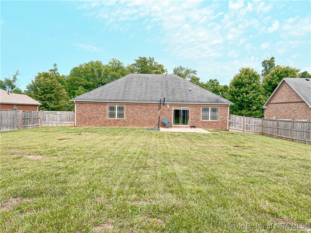 Property Photo: 1015 Frontier Trail IN 47124