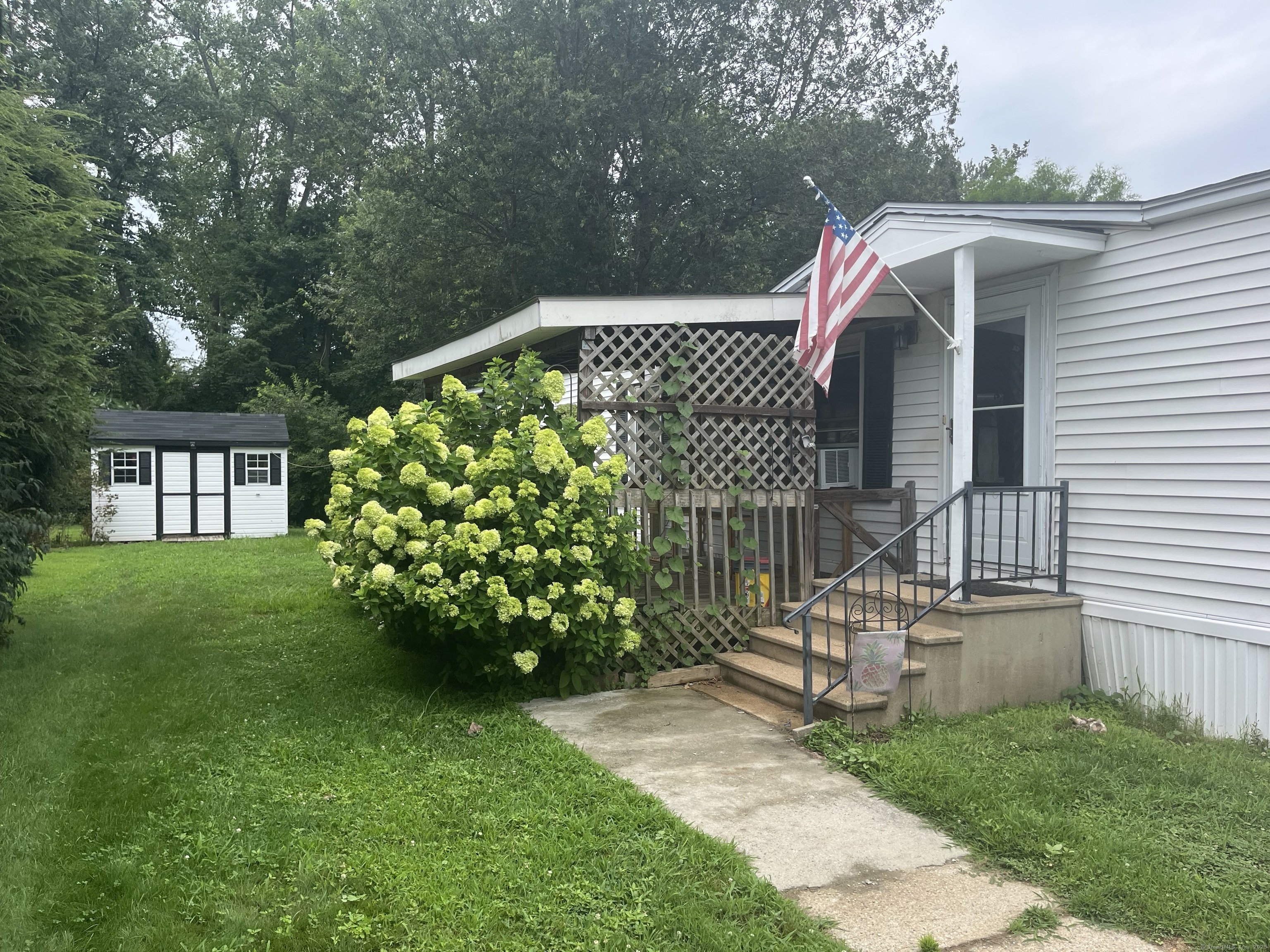 Property Photo:  47 Elm Street  CT 06088 