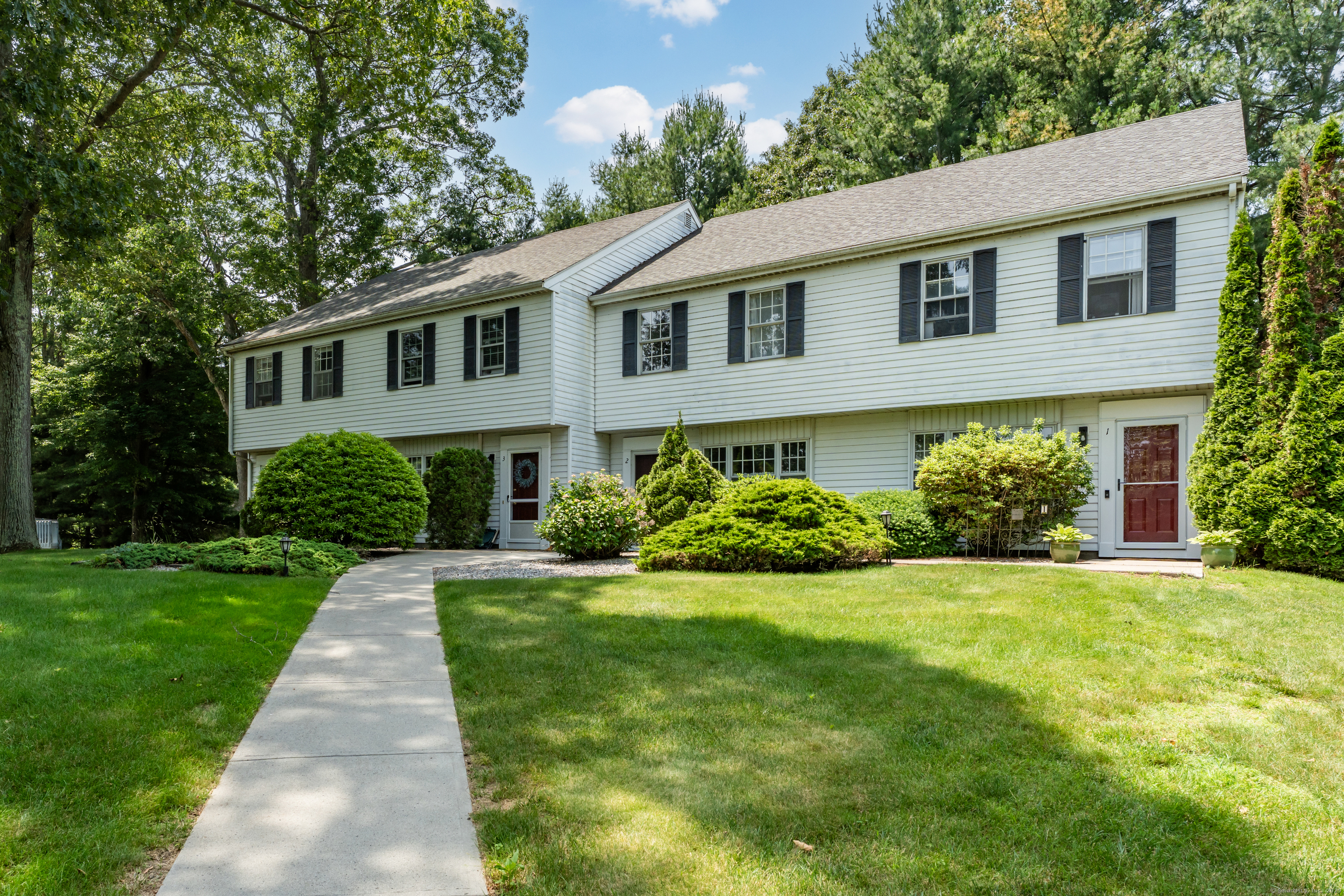 Property Photo:  2 Brantwood Drive 2  CT 06443 