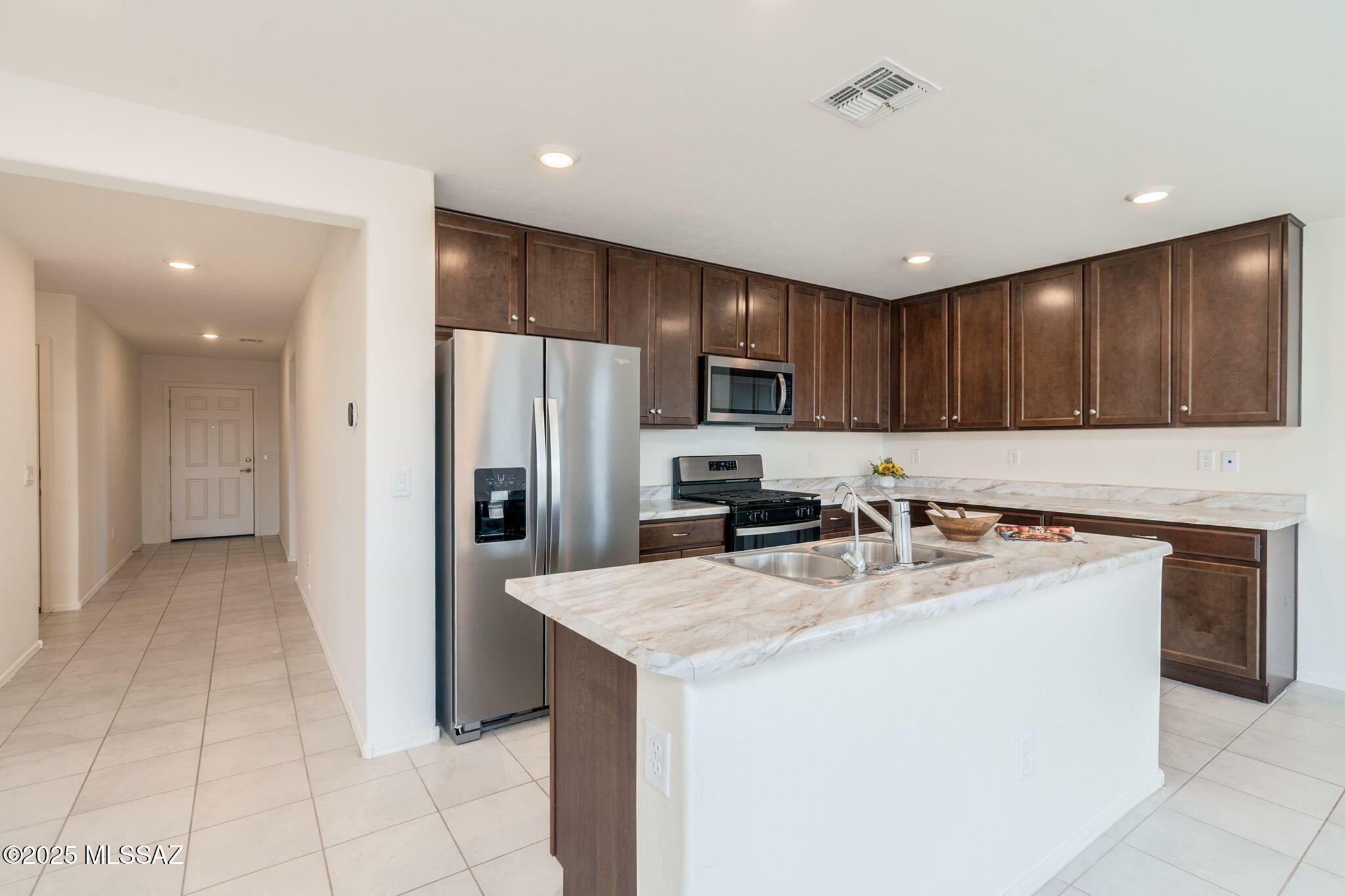 Property Photo: 5668 S Ruby Quinn Place AZ 85757