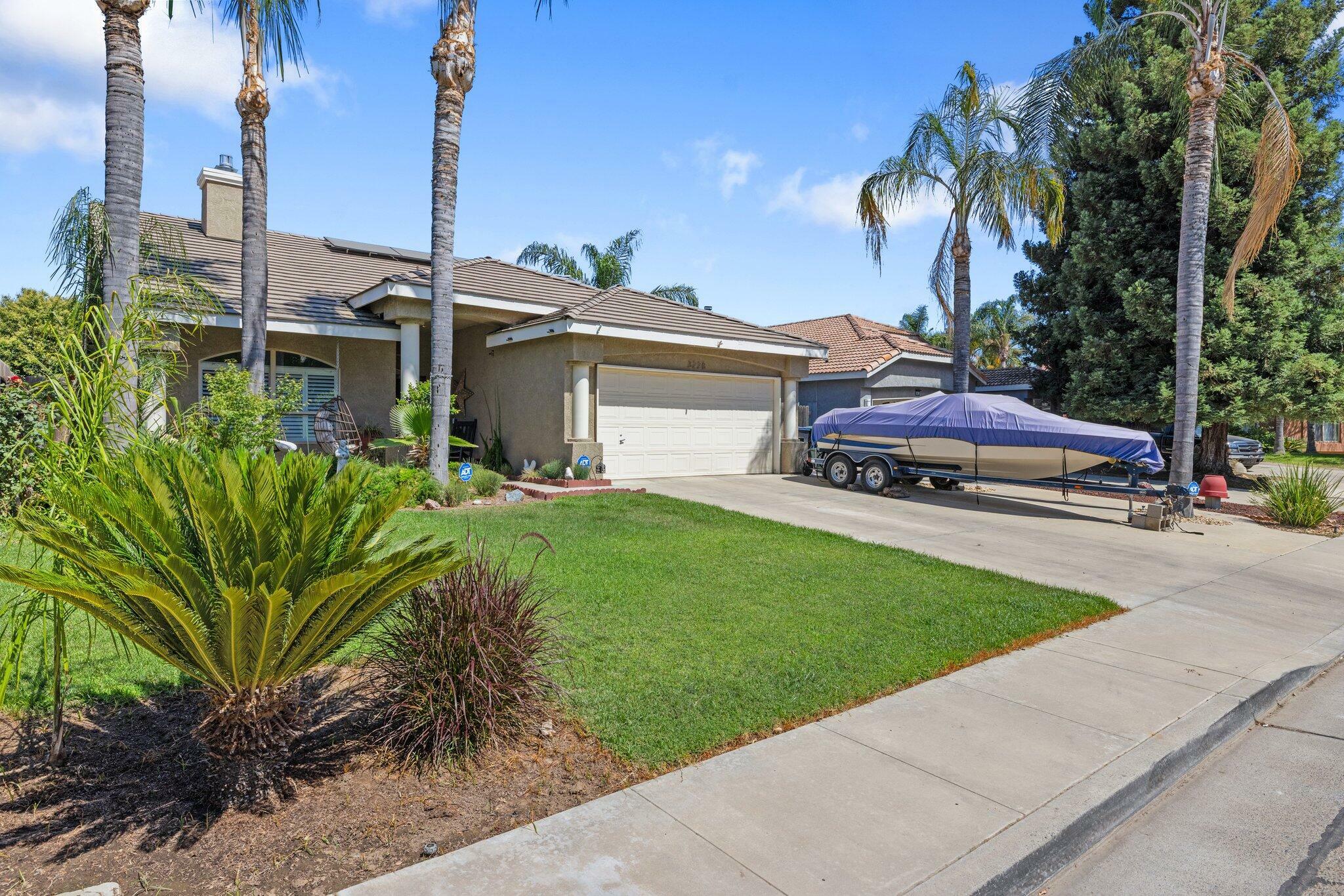 Property Photo: 3228 S Cain Street CA 93292