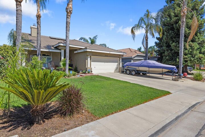Property Photo: 3228 S Cain Street CA 93292
