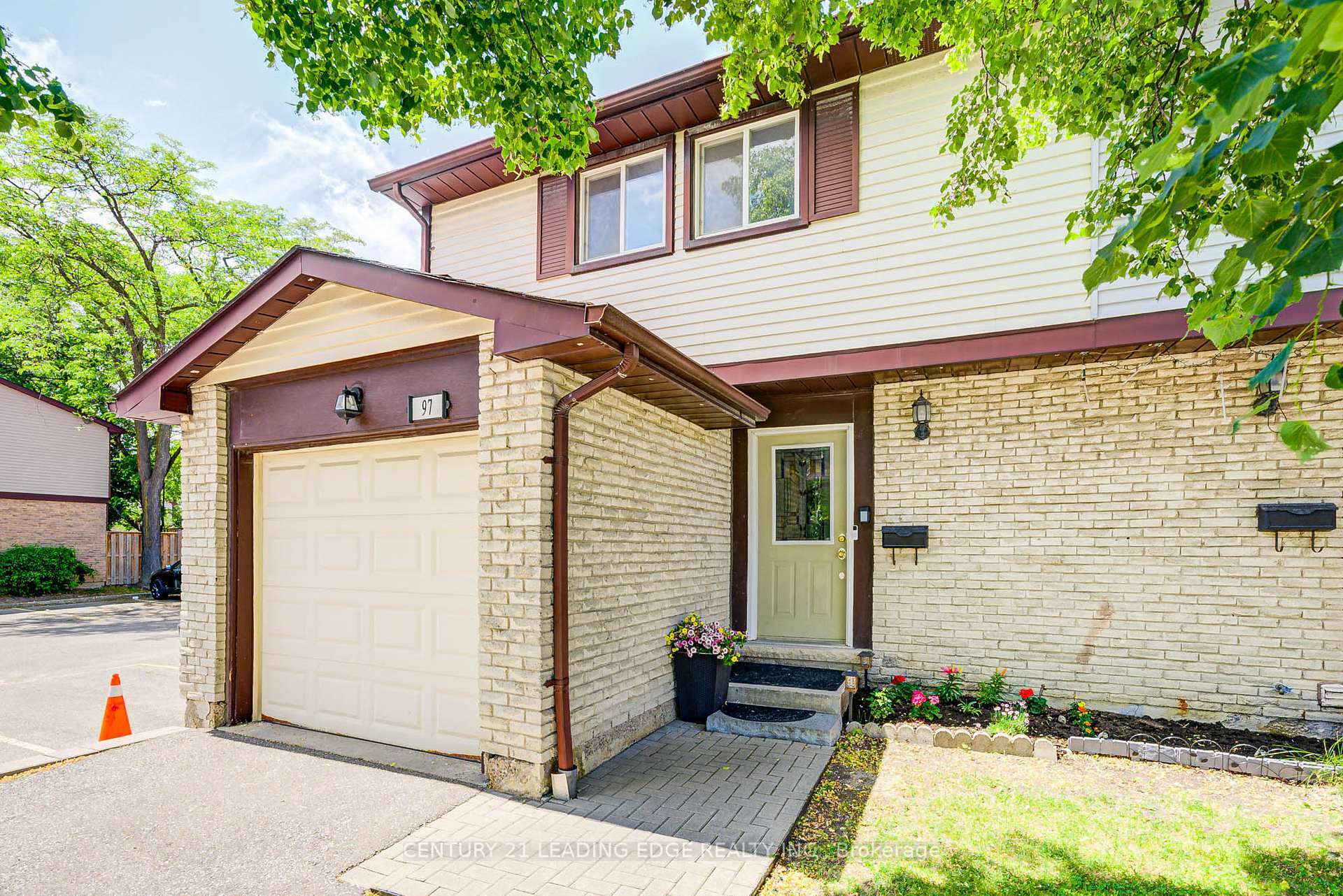 Property Photo: 45 Hansen Road 97 ON L6V 3C5
