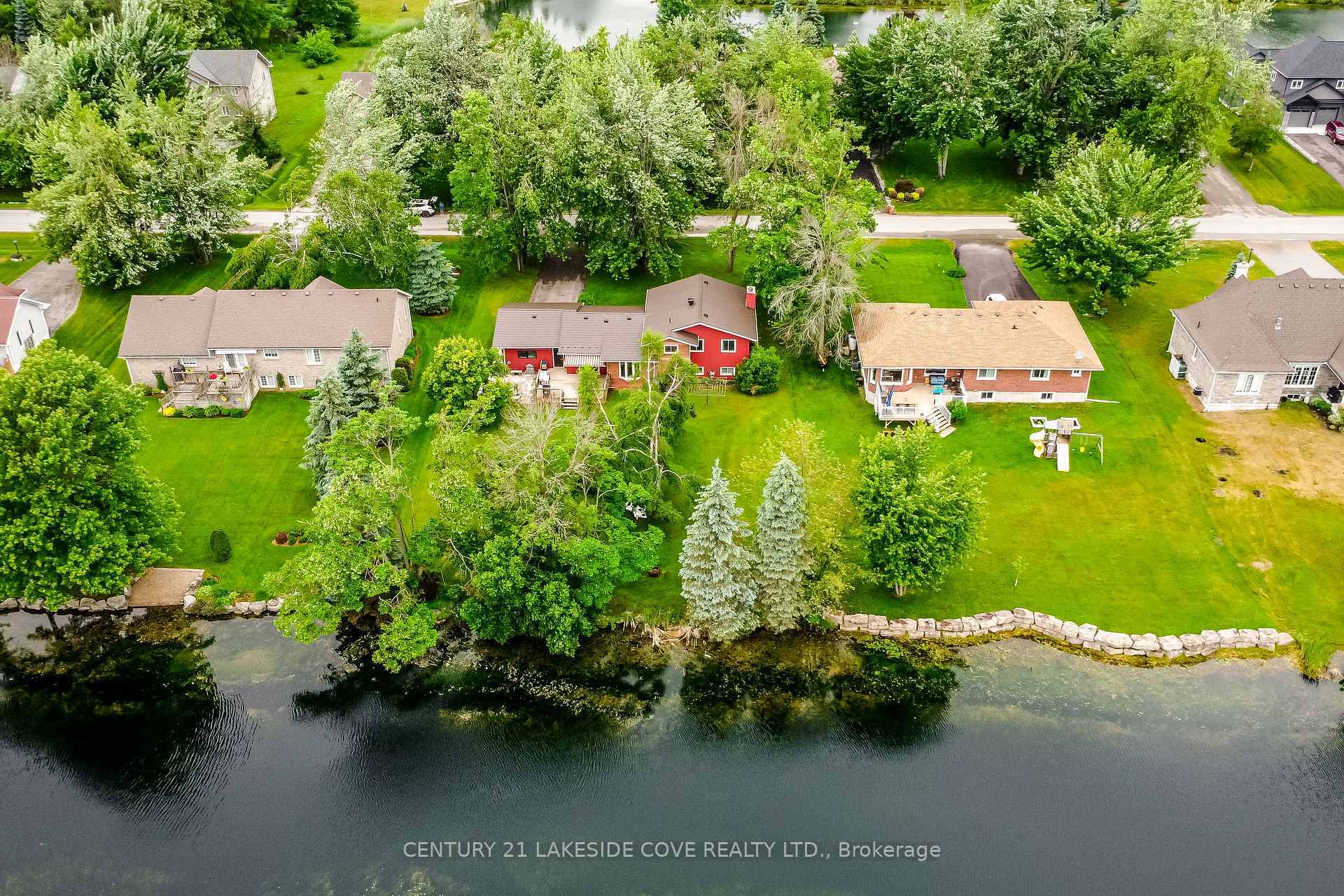 Property Photo: 211 Bayshore Drive ON L0K 1B0
