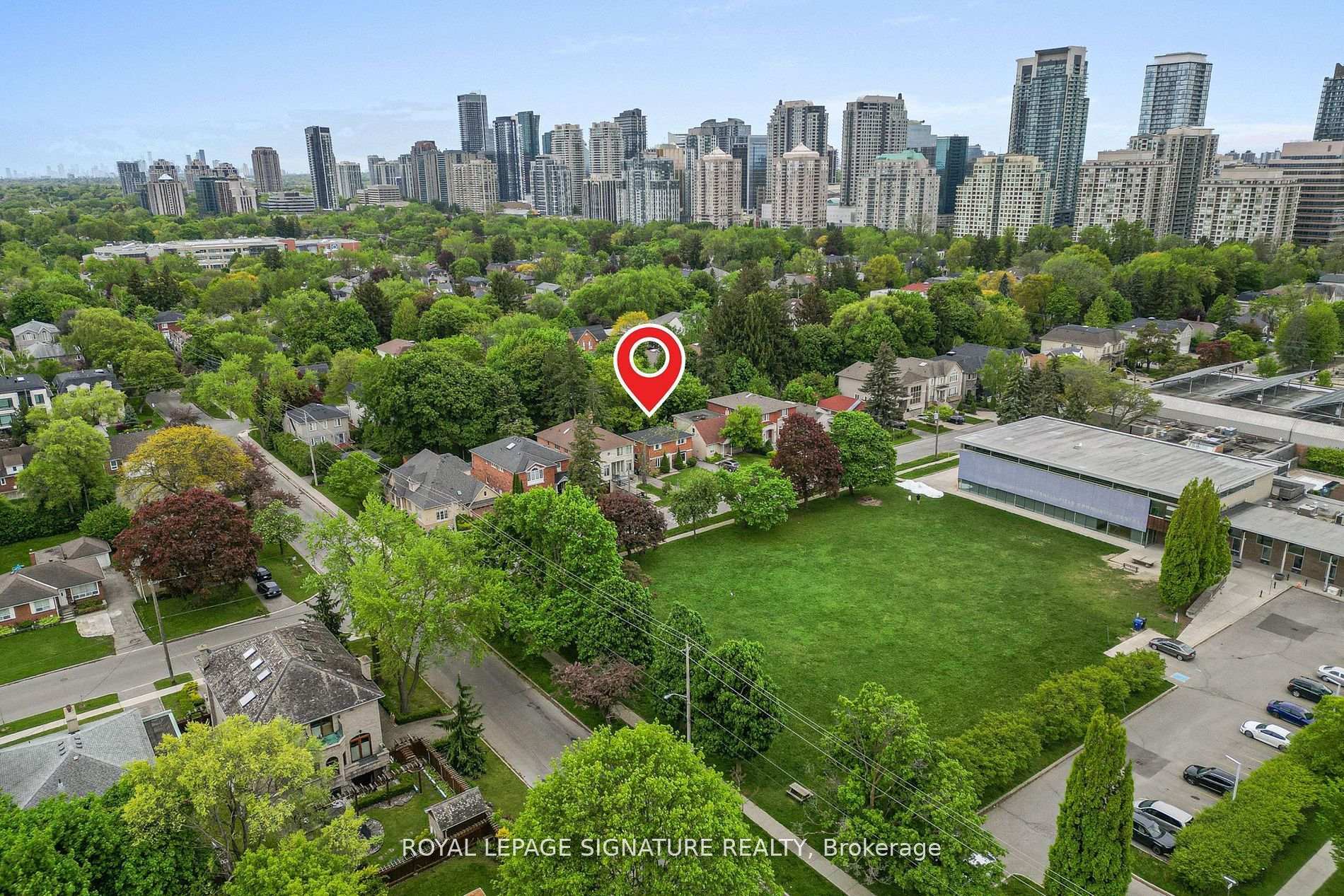 Photo de la propriété: 115 McKee Avenue ON M2N 4C2