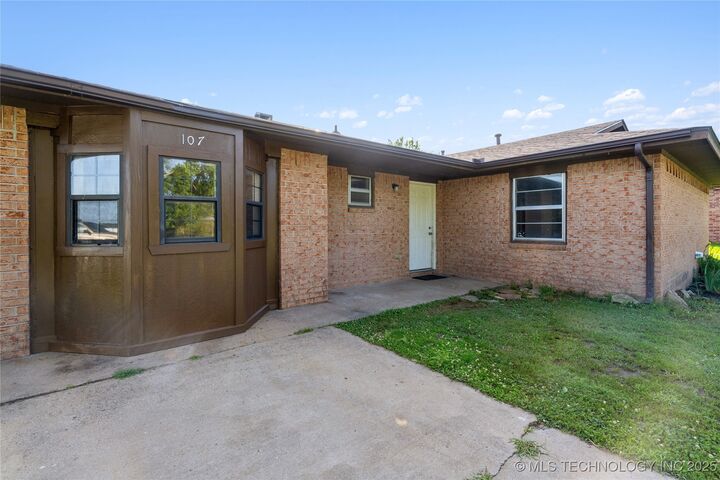 107 Geneva Circle  Gore OK 74435 photo