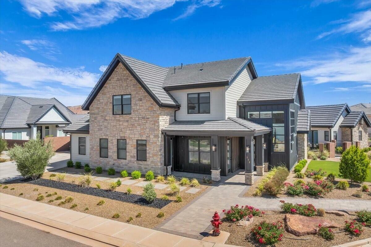 Property Photo: 772 E Prairie Way UT 84780