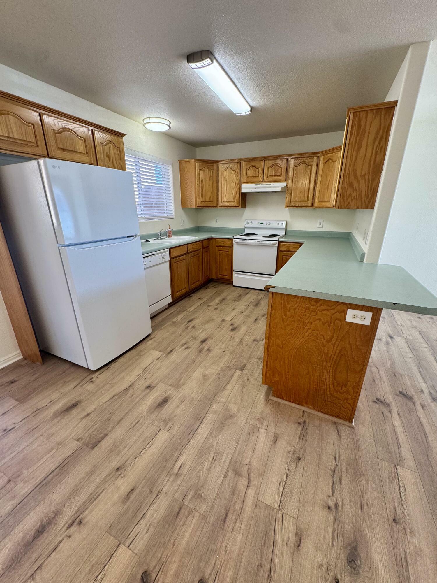 Property Photo: 1122 E 300 S #J118 UT 84770