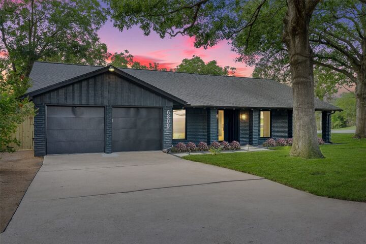 Property Photo: 6809 Willamette Drive TX 78723