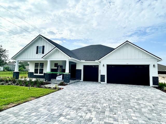 Property Photo: 110 Oak Cluster Lane FL 32092