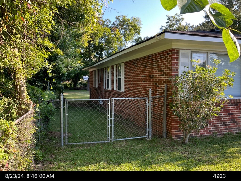 Property Photo: 537 Alice Ave GA 31701
