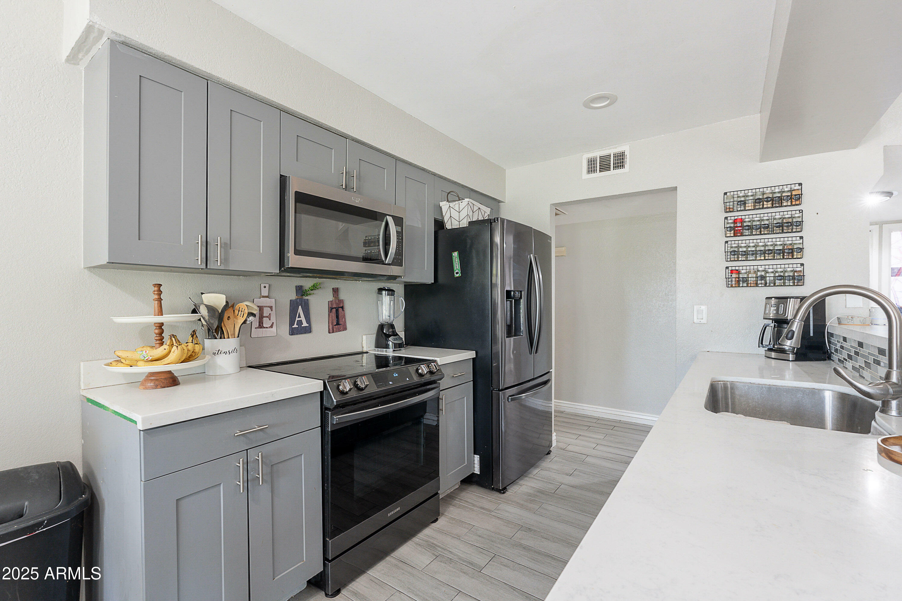 Property Photo: 17634 N 34th Lane AZ 85053