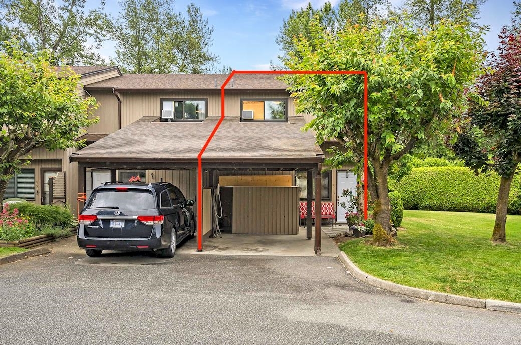 Property Photo: 27044 32 Avenue 90 BC V4W 3T1