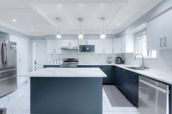 Property Photo:  7595 122A Street  BC V3W 0K7 