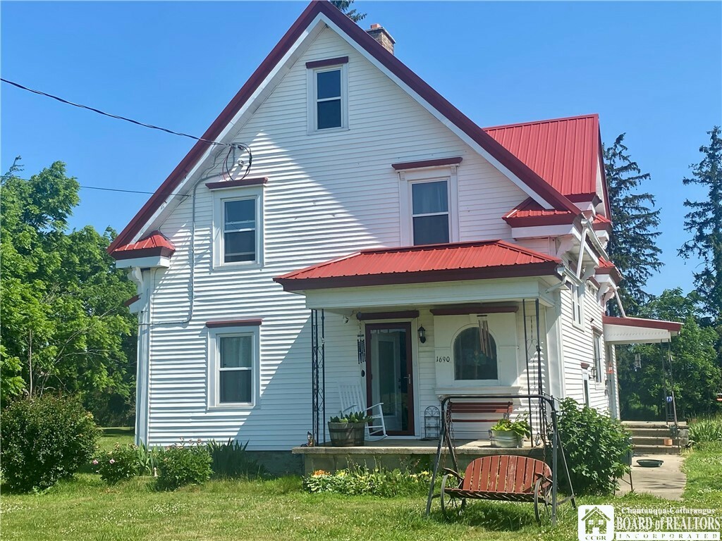 Property Photo: 1690 King Road NY 14062