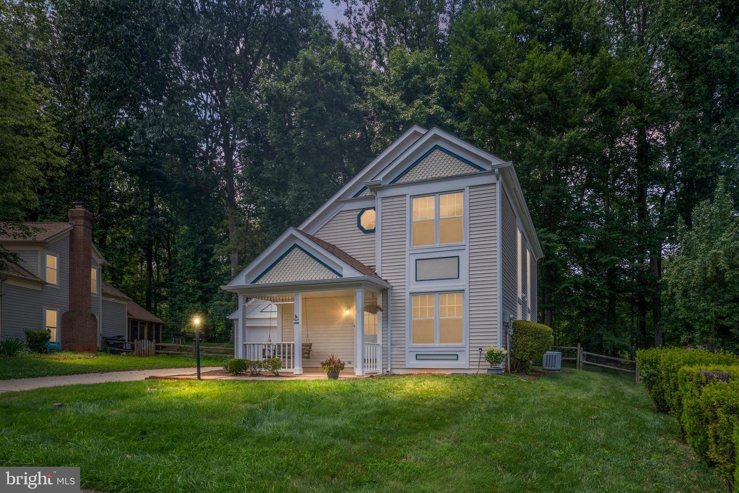Property Photo: 15091 Holleyside Drive VA 22025
