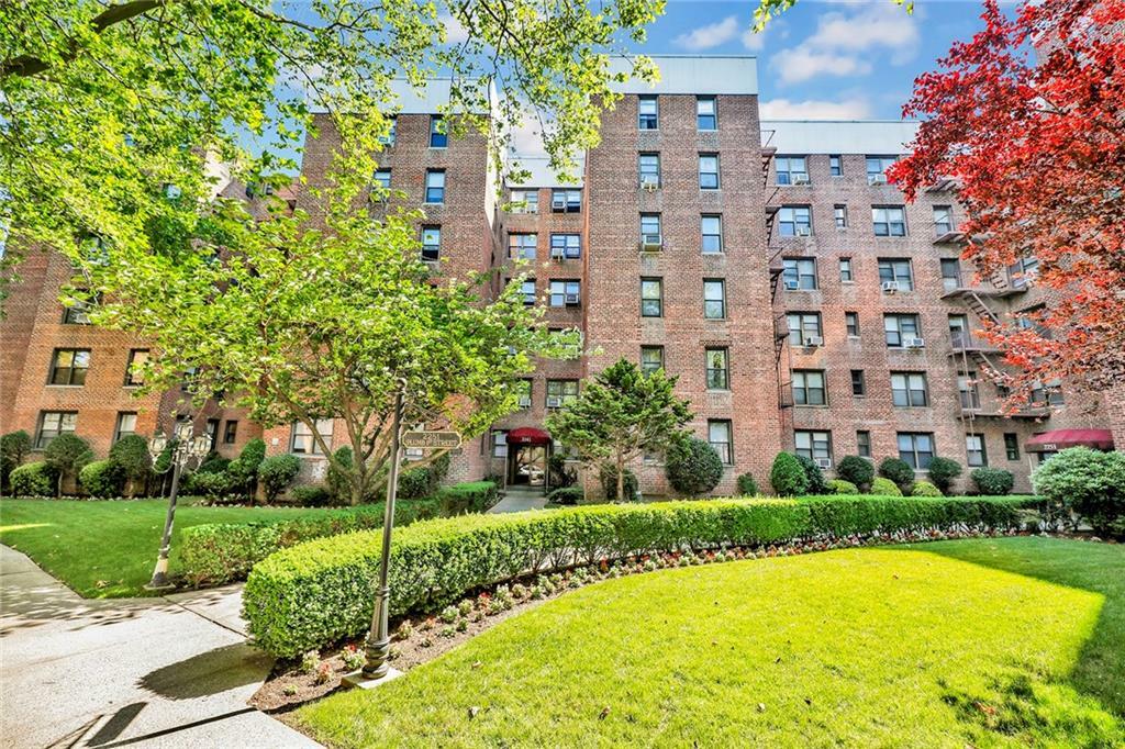 Property Photo:  2241 Plumb 1st Street 3N  NY 11229 