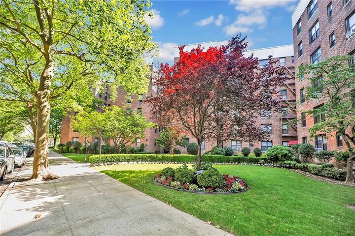 Property Photo: 2241 Plumb 1st Street 3N NY 11229