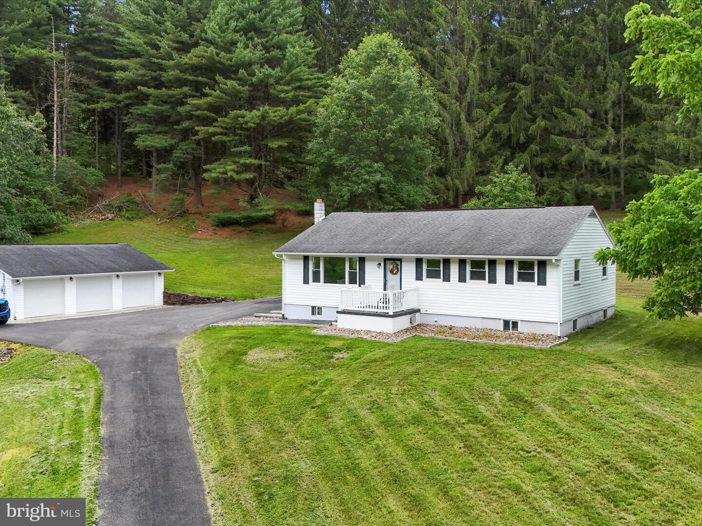 Property Photo:  1620 Limestone Road  WV 26726 