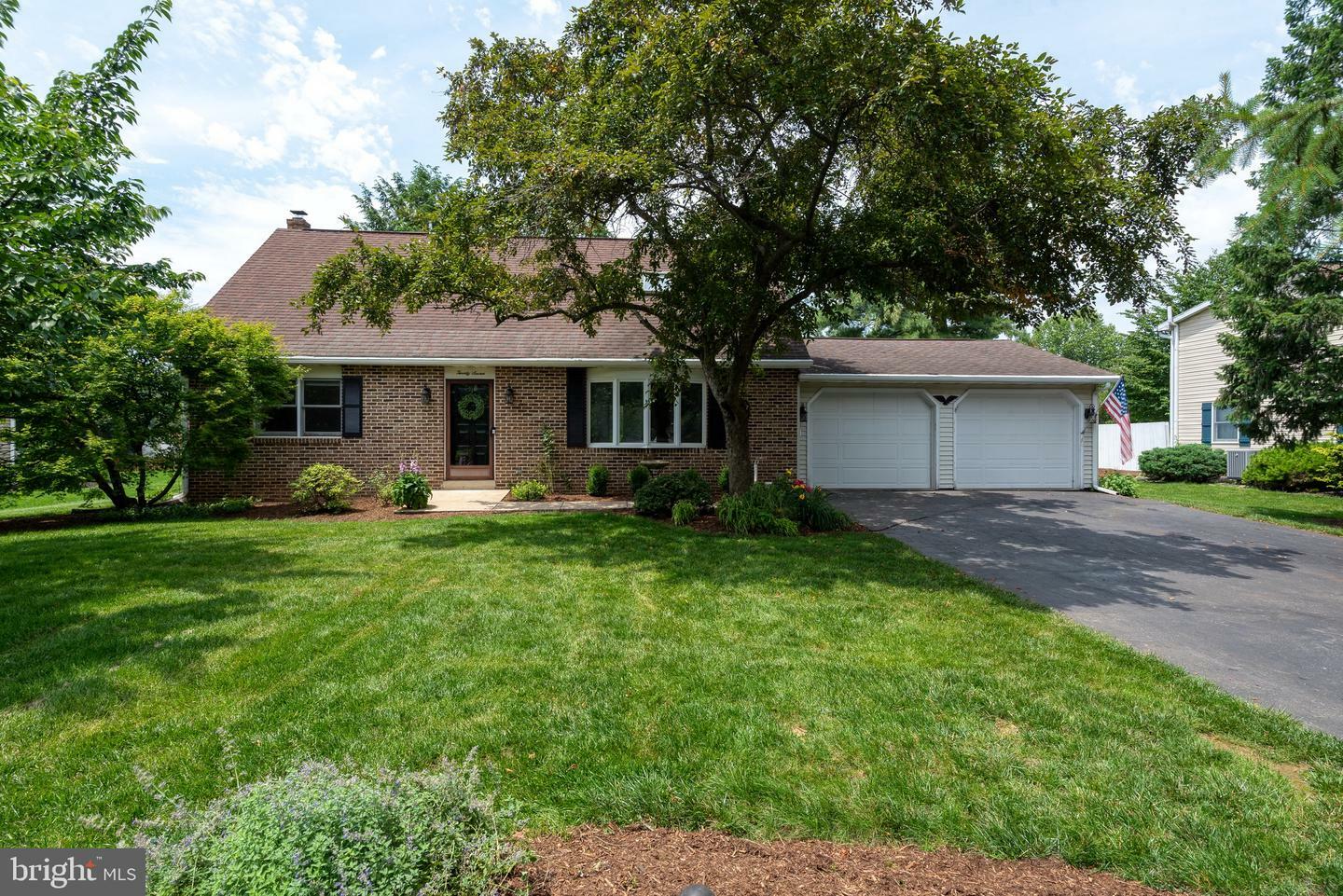 27 Buttonwood Drive  Lititz PA 17543 photo