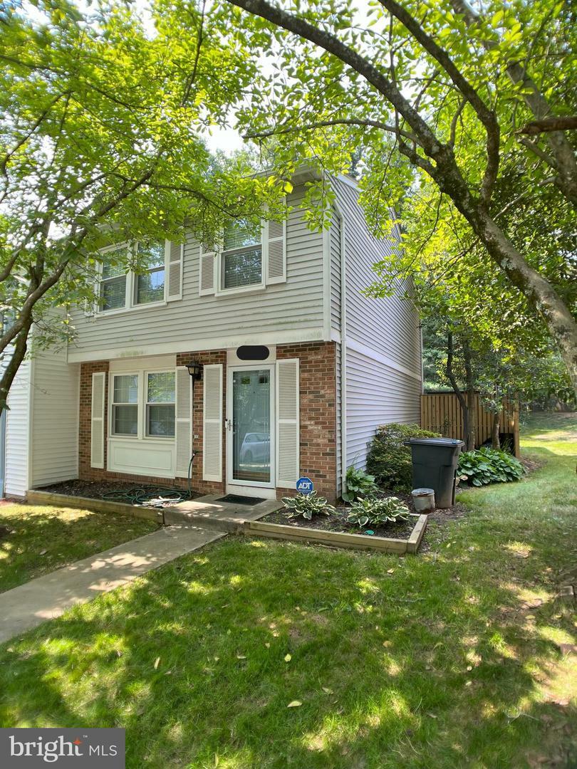 Property Photo: 1567 Bennington Woods Court VA 20194