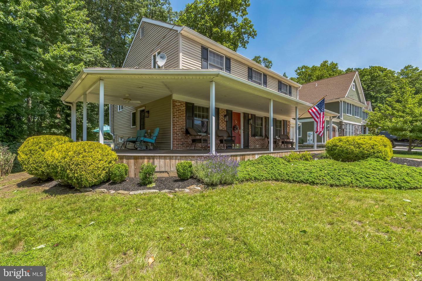 Property Photo:  238 Winding Way Road  NJ 08084 
