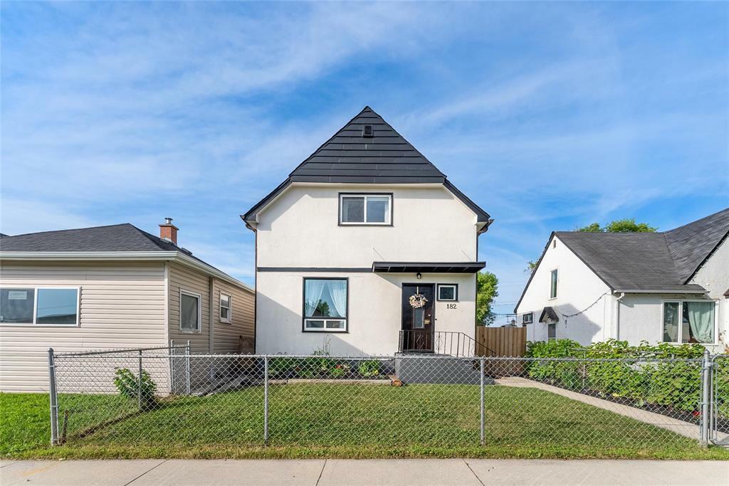 Property Photo: 182 Perth Avenue MB R2V 0T1