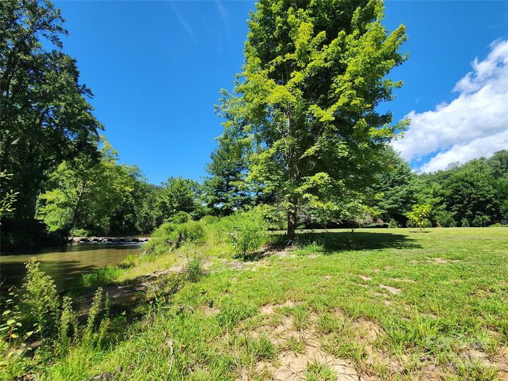 Property Photo:  2978 Nc 9 Highway  NC 28711 