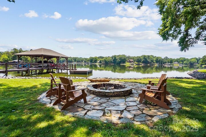 4485 River Oaks Road  Lake Wylie SC 29710 photo