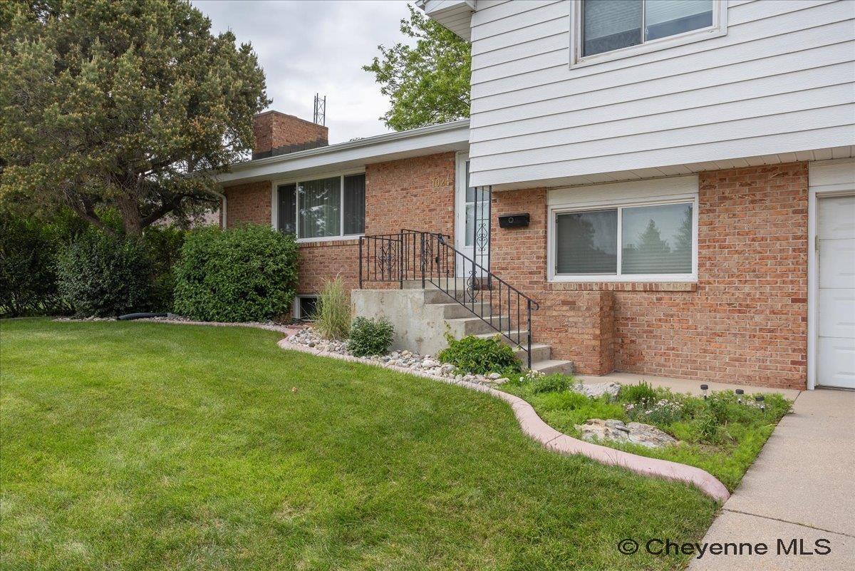 Property Photo: 1024 Melton St WY 82009
