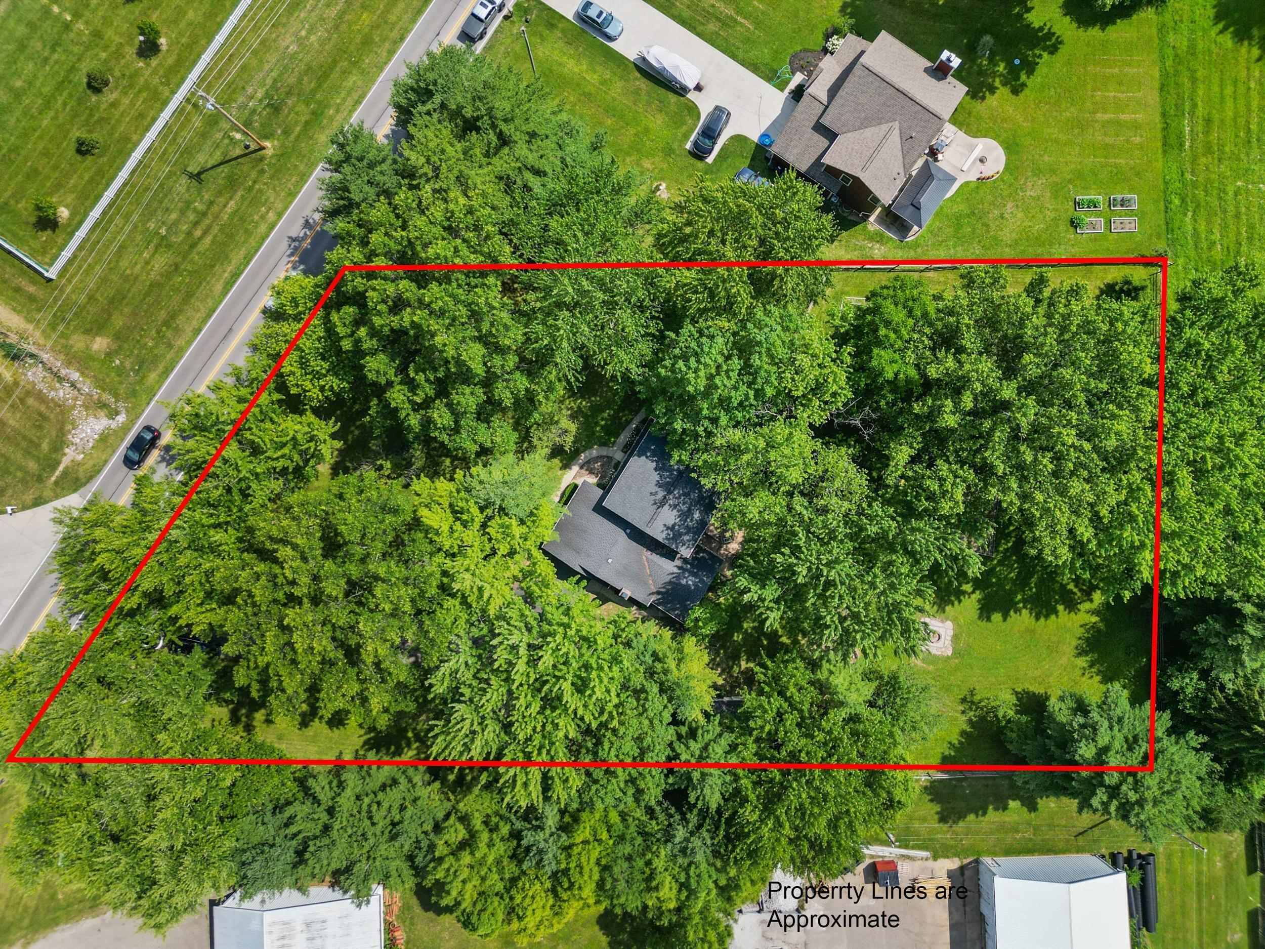 Property Photo: 481 N Center Street OH 43147