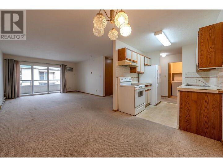 Property Photo:  284 Yorkton Avenue 404  BC V2A 3V5 
