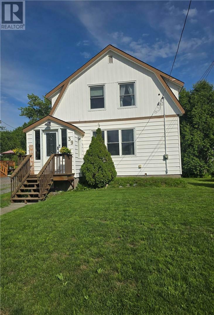 39 Evans  Copper Cliff ON P0M 1N0 photo