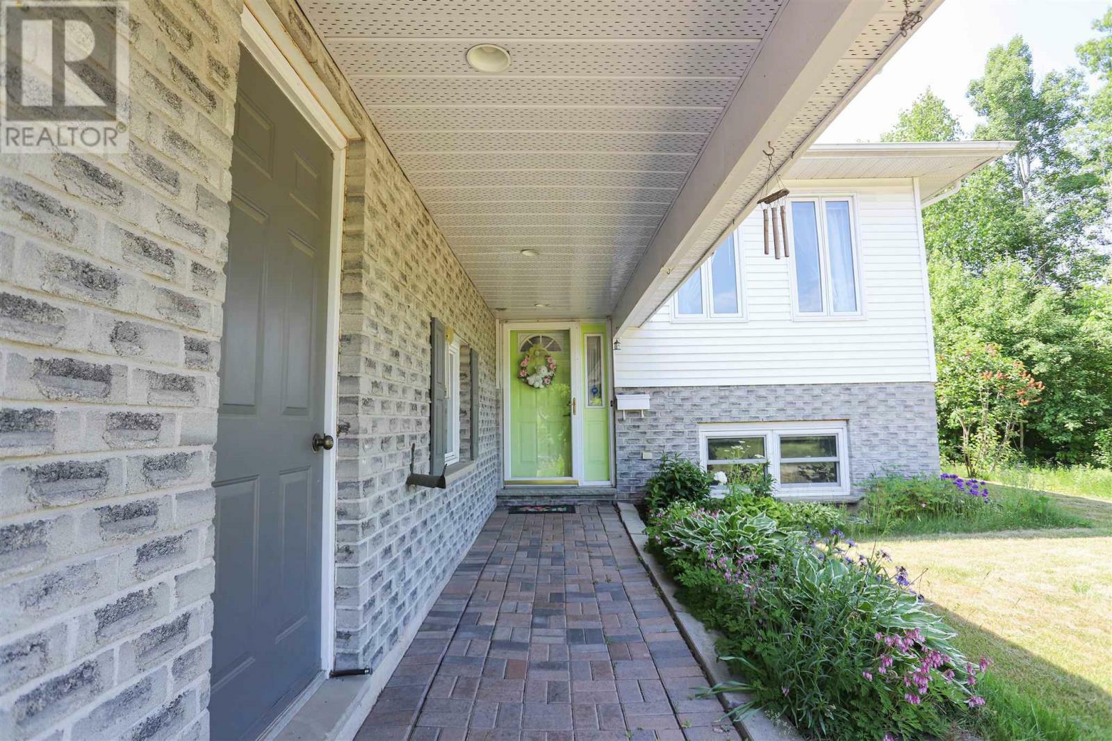 Property Photo: 1109 Lake St ON P6B 6B7