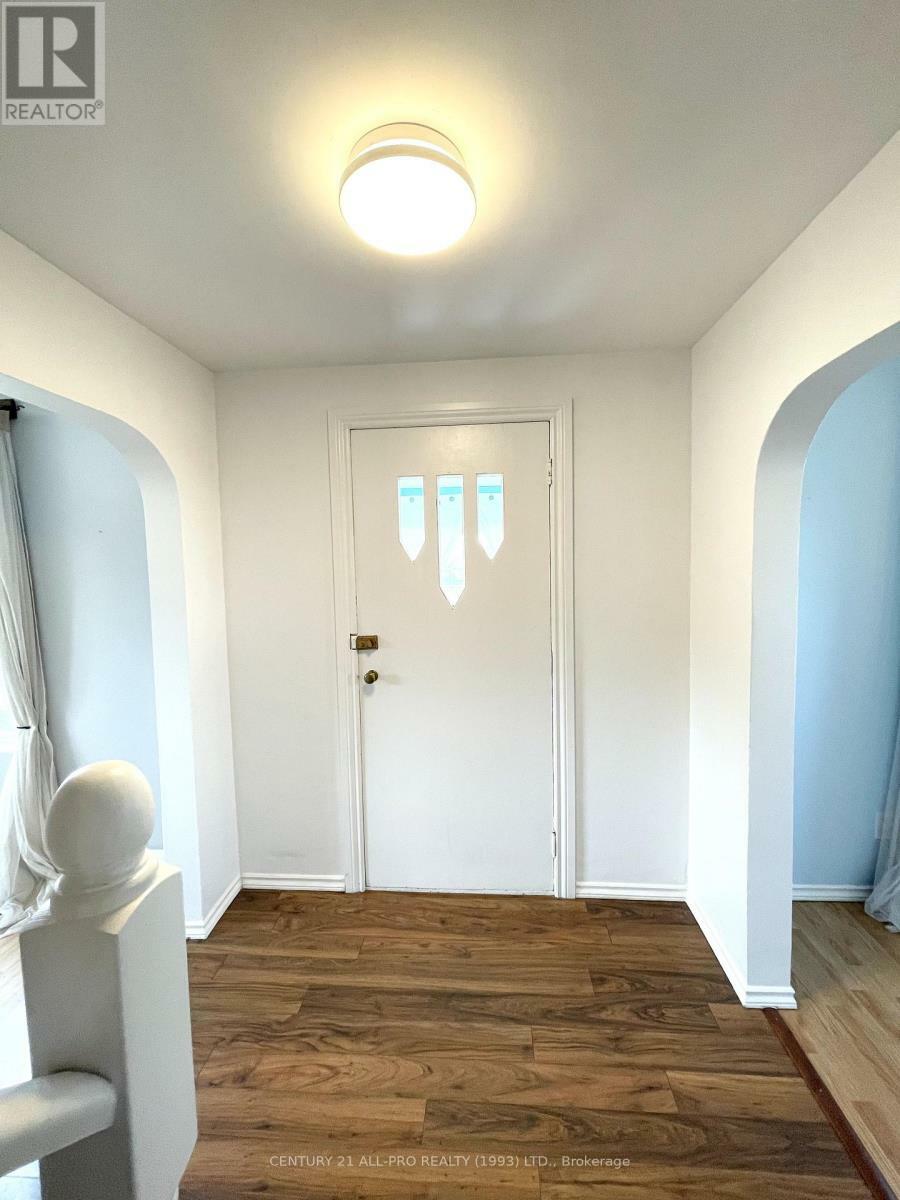 Property Photo: 215 Cannifton Road North ON K8N 4Z7