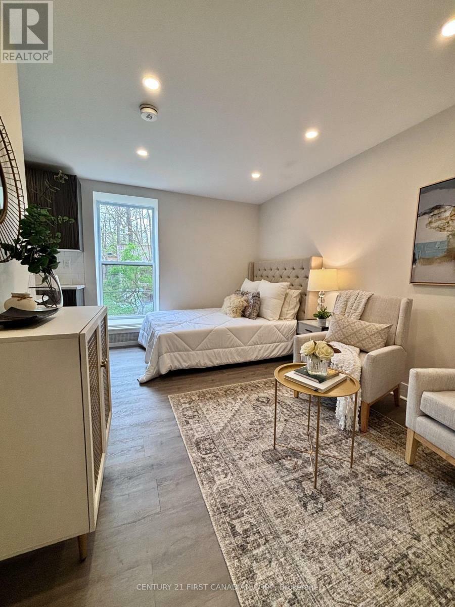 Property Photo: 75 High Street 325 ON N6C 4J8