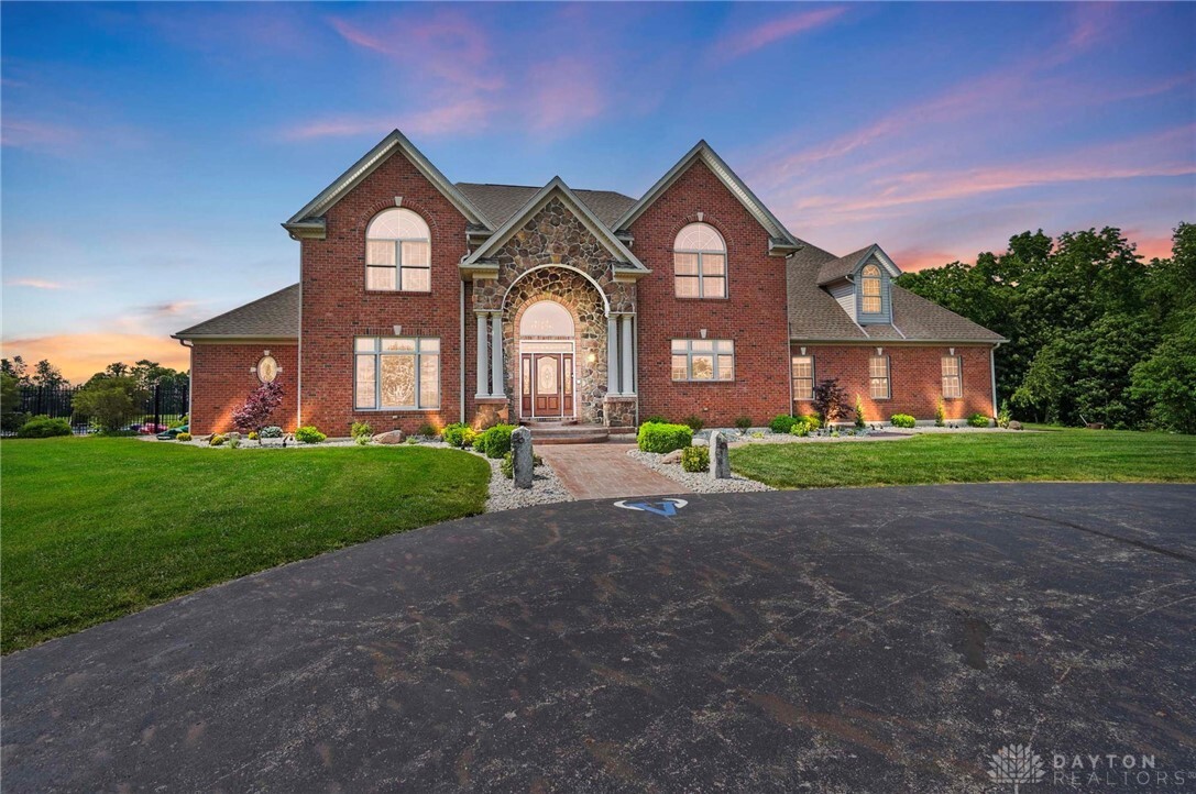 Property Photo: 10568 N Casstown Sidney Road OH 45356