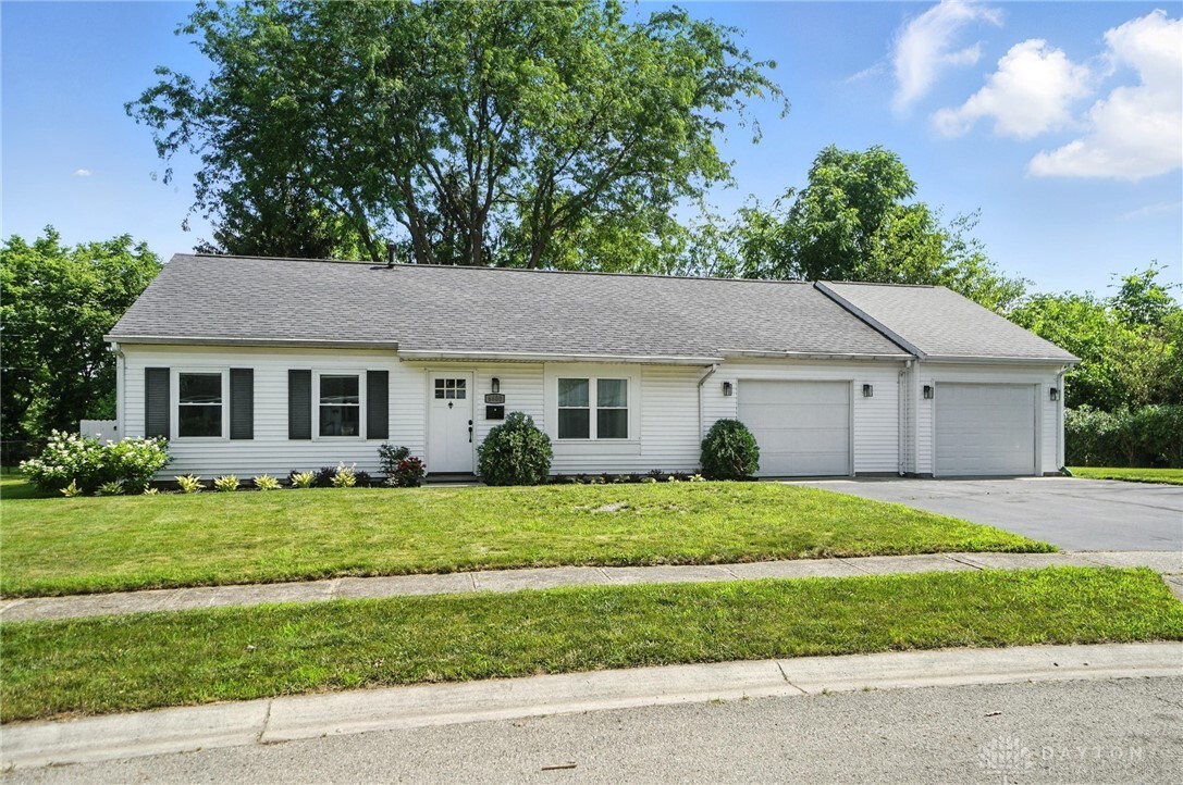 Property Photo: 6600 Emerald Avenue OH 45323