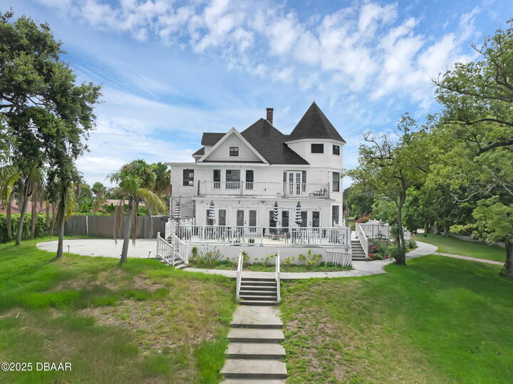 Property Photo:  1000 S Peninsula Drive  FL 32118 