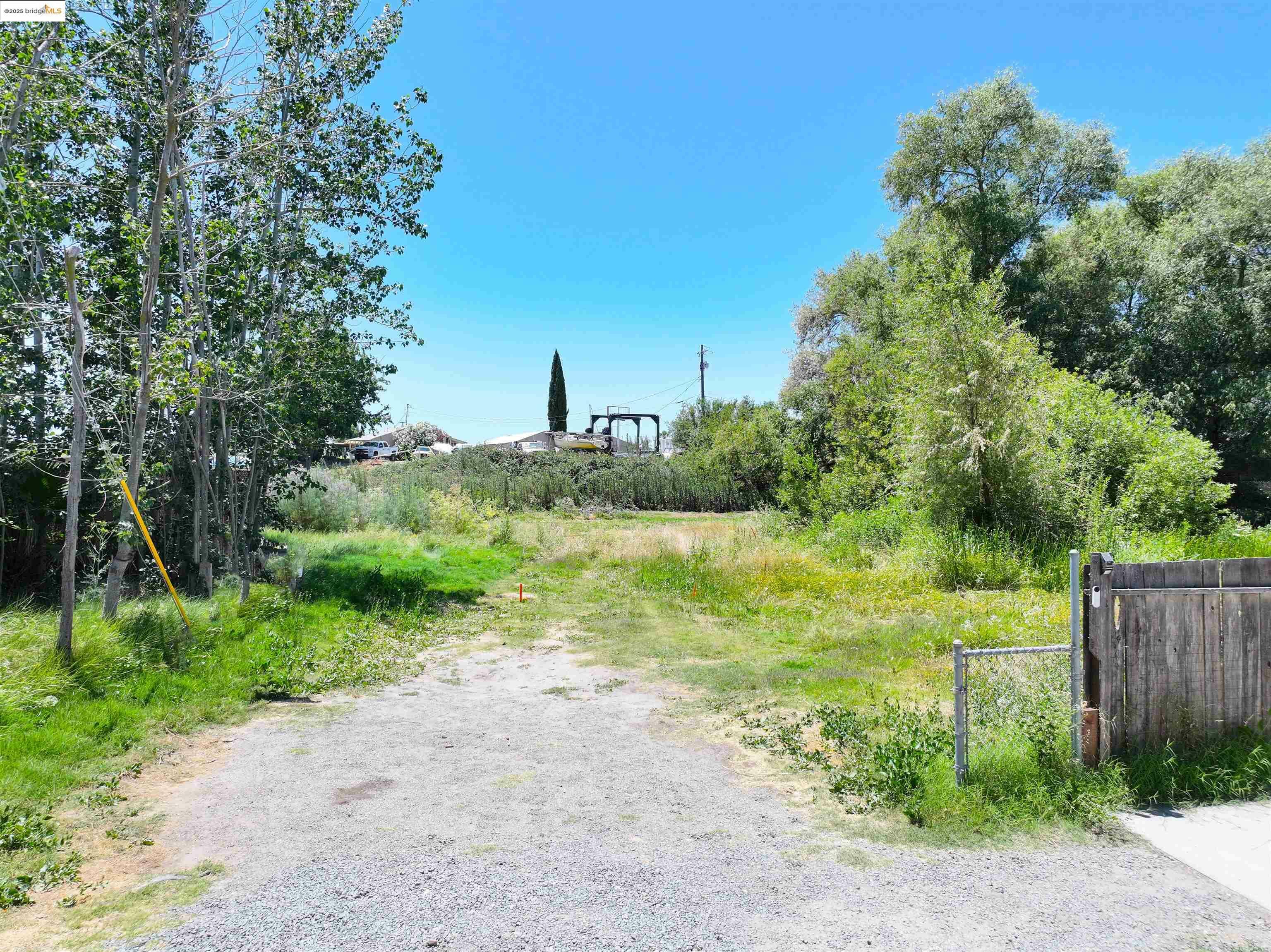 Property Photo: 424 Park Ln CA 94511