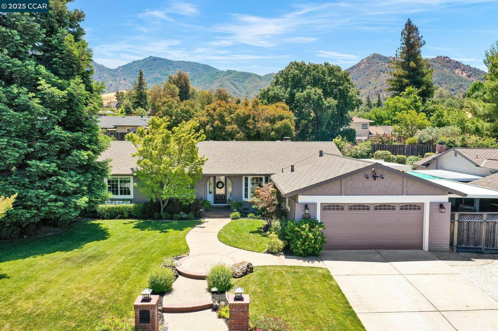 Property Photo:  735 Bloching Cir  CA 94517 