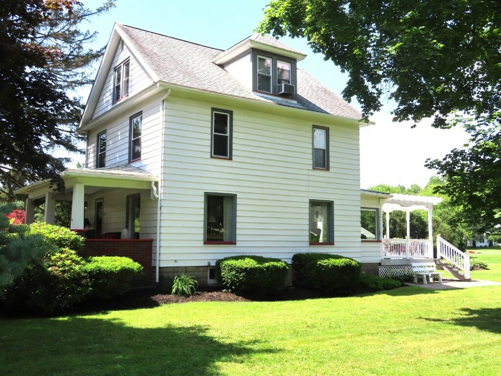 Property Photo: 146 S Church Street PA 16424