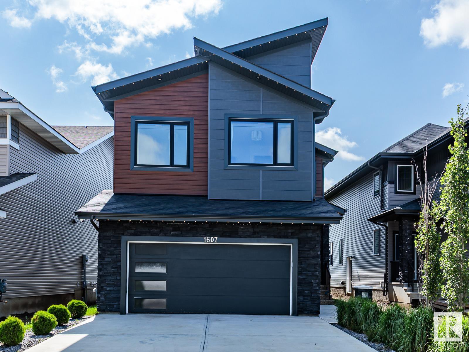 Photo de la propriété: 1607 157 Street SW AB T6W 4J8