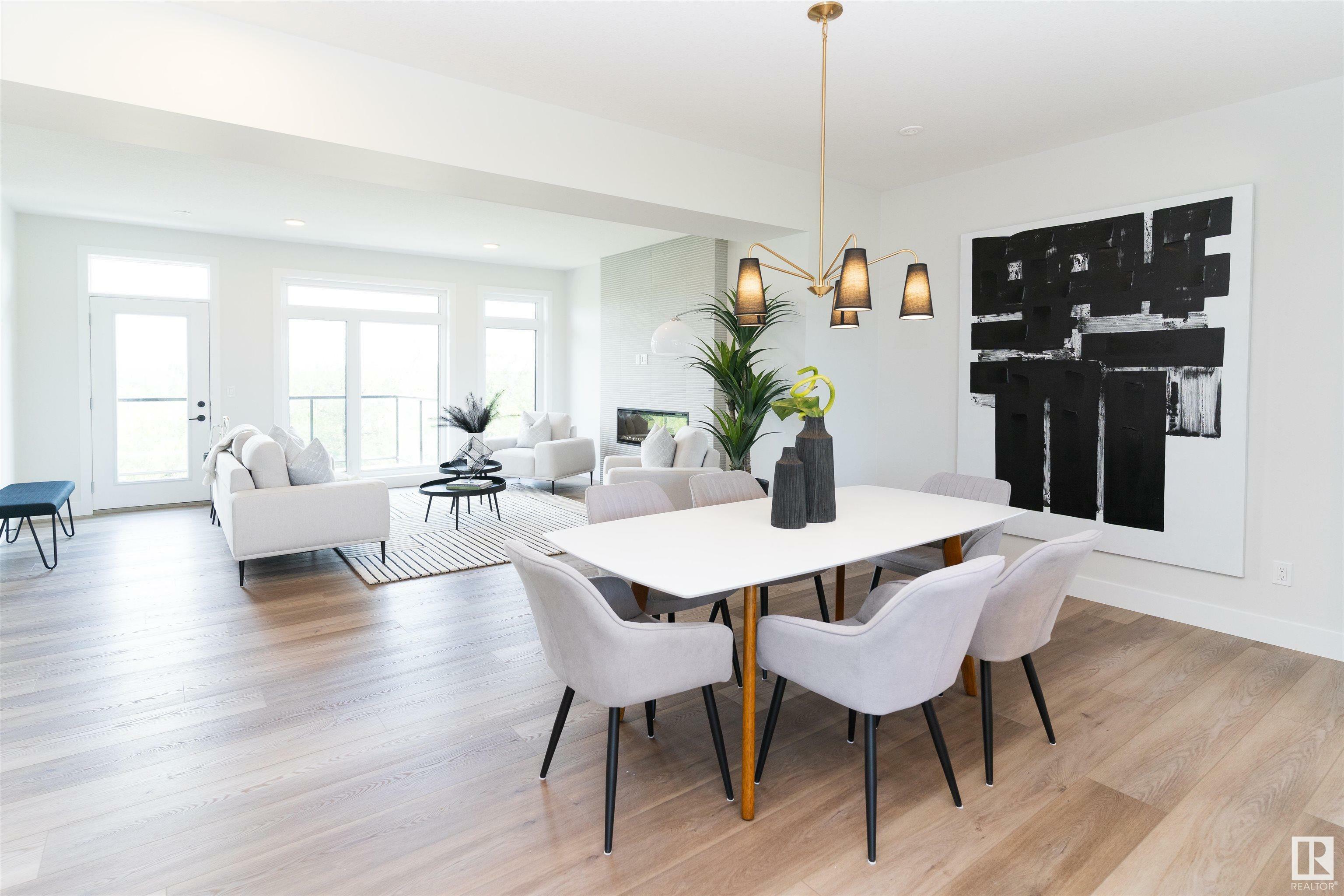 Photo de la propriété: 7121 May Crescent NW 16 AB T6R 0X2