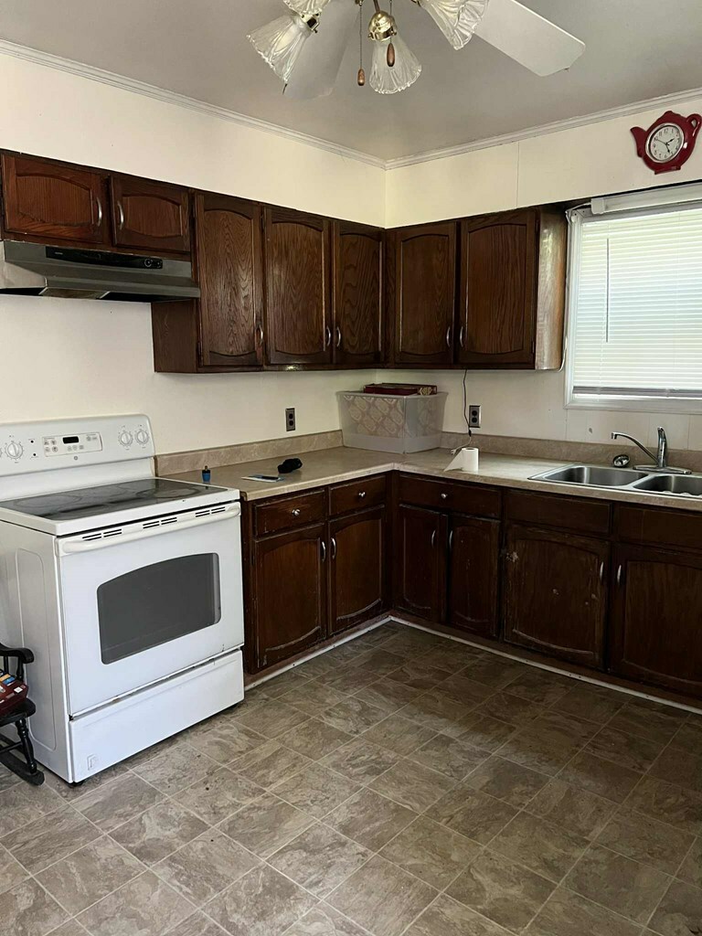 Property Photo: 8489 Neal Parker Rd VA 23442