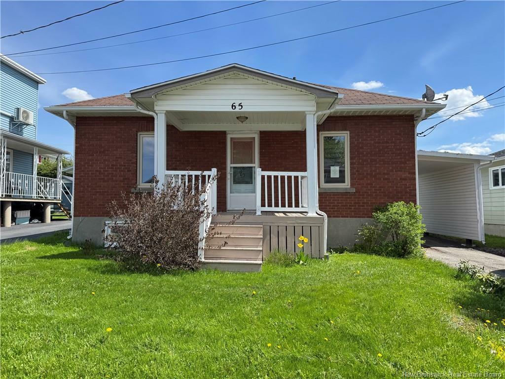 Property Photo:  65 St.-Georges  NB E3V 2W1 