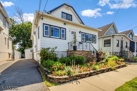 Property Photo: 30 Zeliff Ave NJ 07424